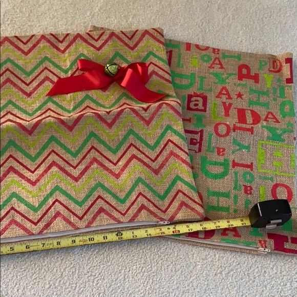 NewTwo burlap Christmas pillow covers 18x18 zipper - Picture 1 of 7